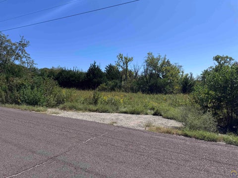 Photo of 0000 NW 86th St, Topeka, KS 66618 (MLS # 246539)