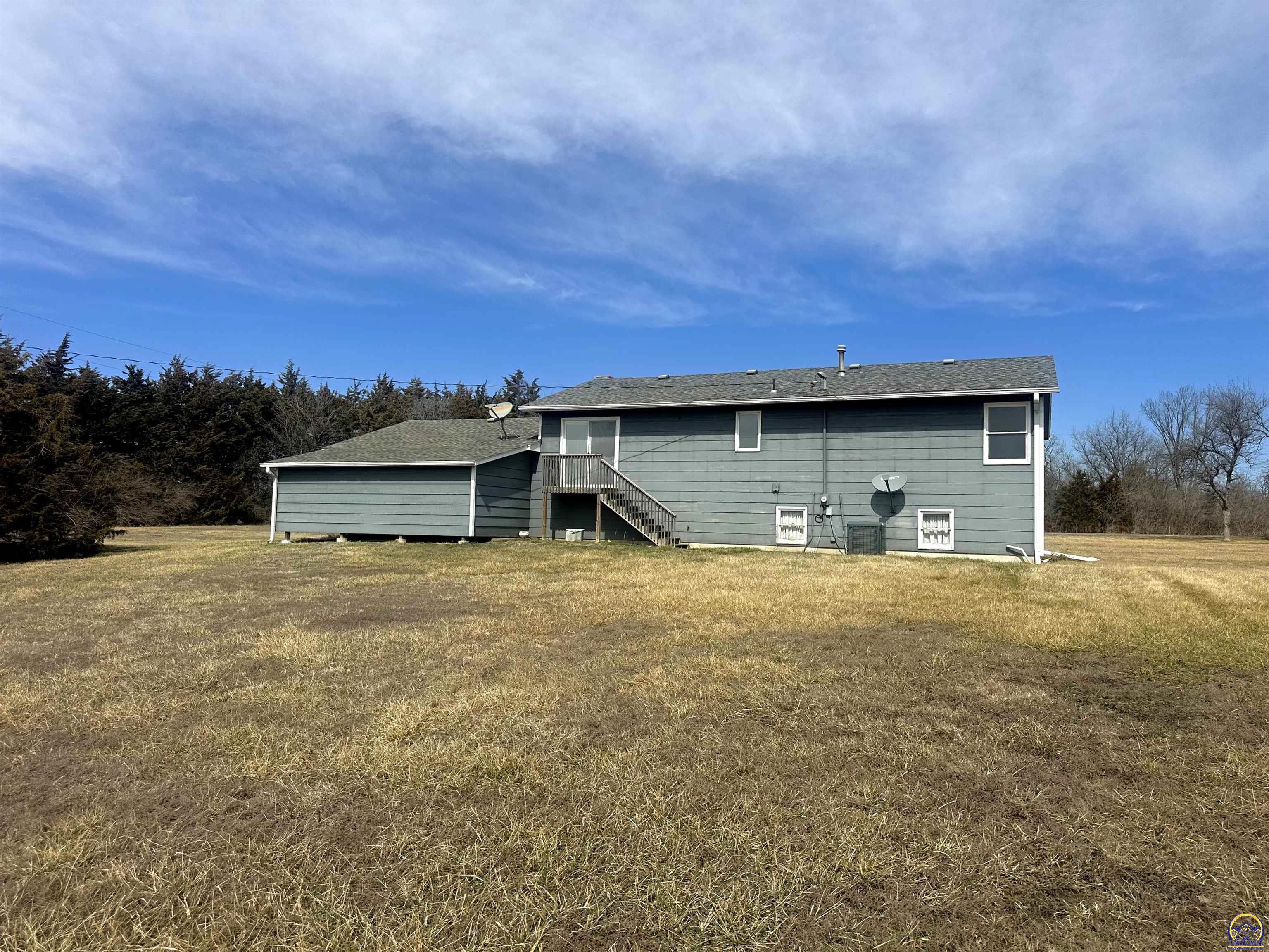 Wakarusa, Kansas 66546, United States, 4 Bedrooms Bedrooms, ,2 BathroomsBathrooms,Residential,Pending,85842