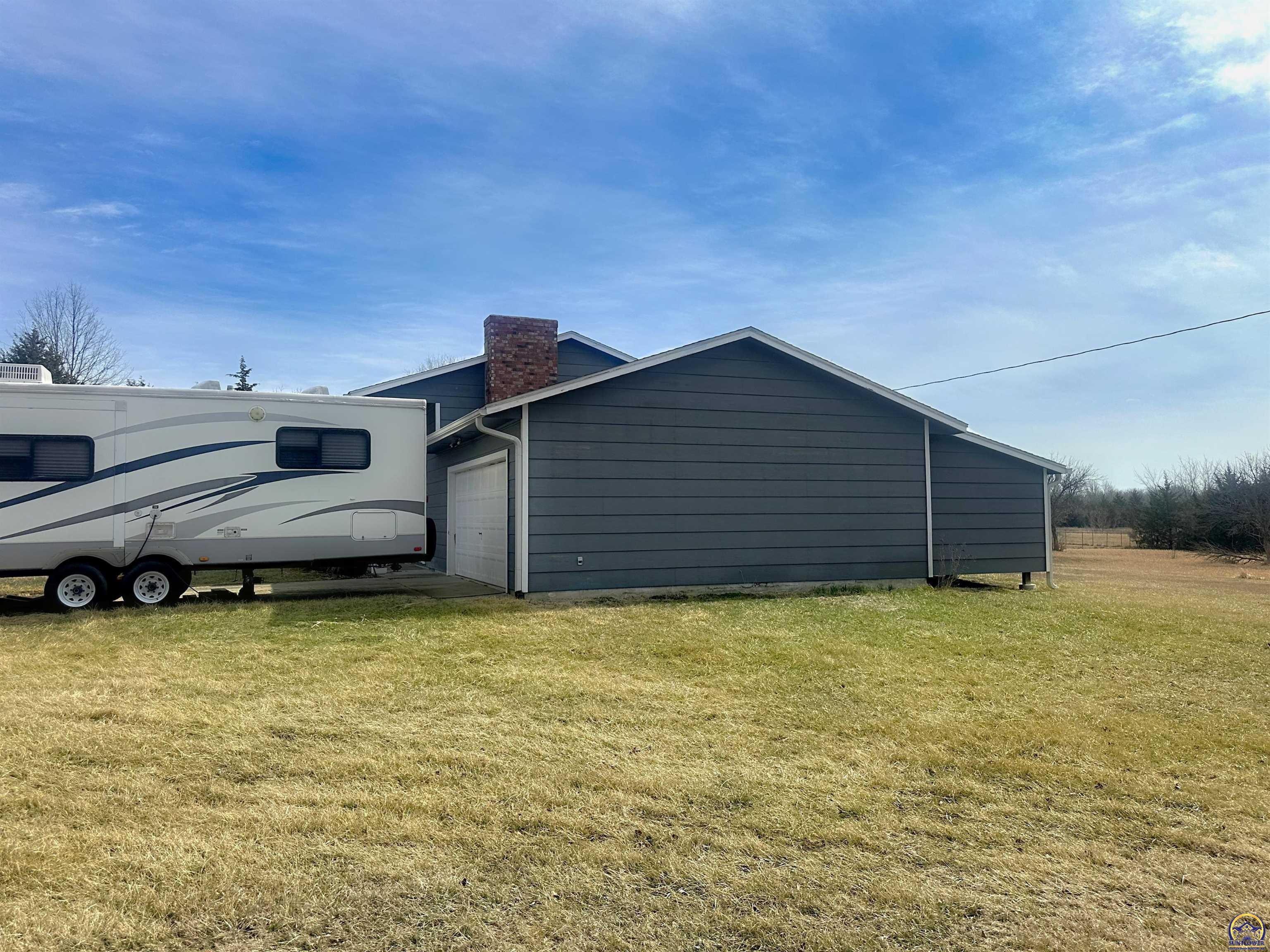 Wakarusa, Kansas 66546, United States, 4 Bedrooms Bedrooms, ,2 BathroomsBathrooms,Residential,Pending,85842