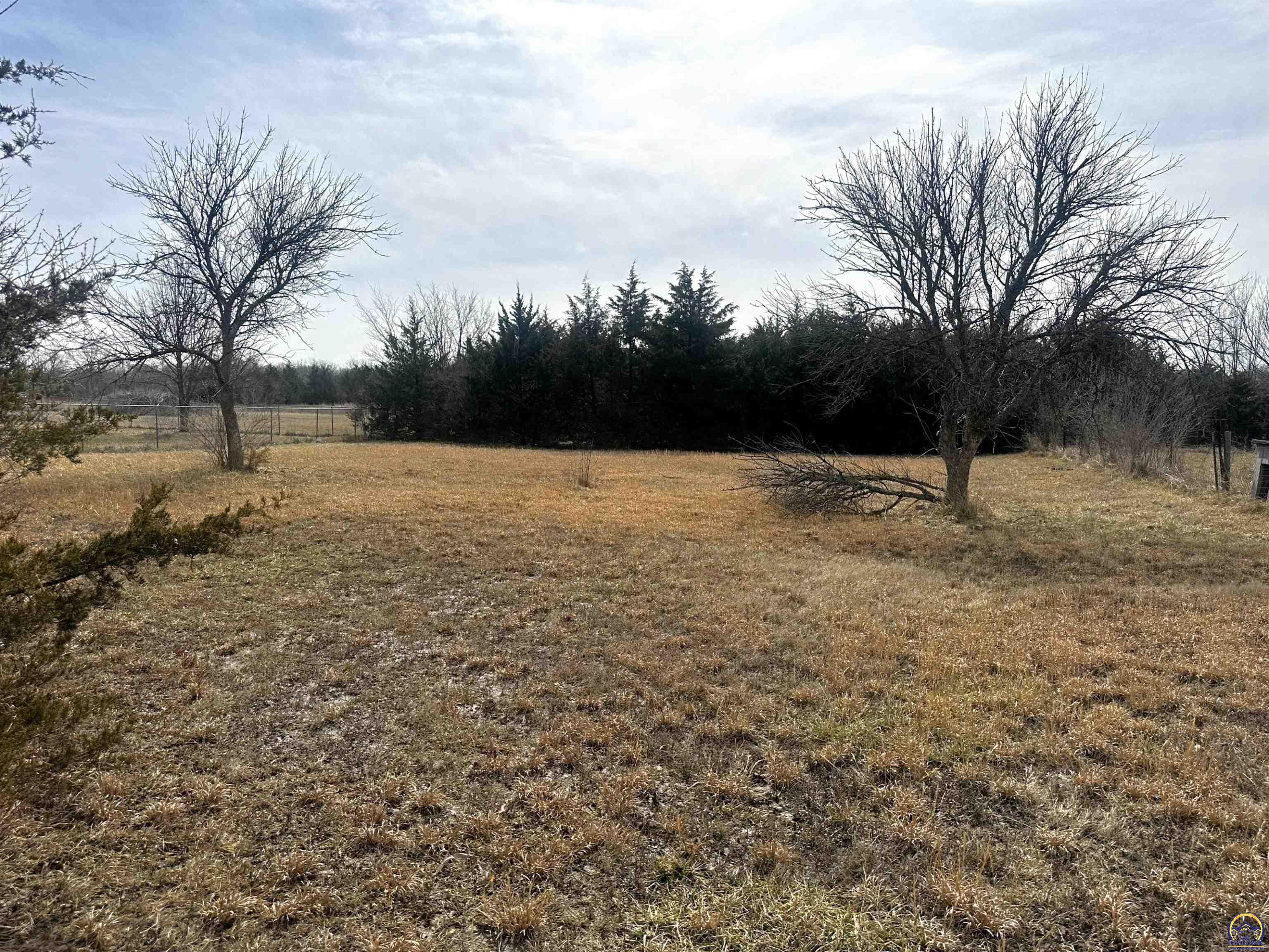 Wakarusa, Kansas 66546, United States, 4 Bedrooms Bedrooms, ,2 BathroomsBathrooms,Residential,Pending,85842