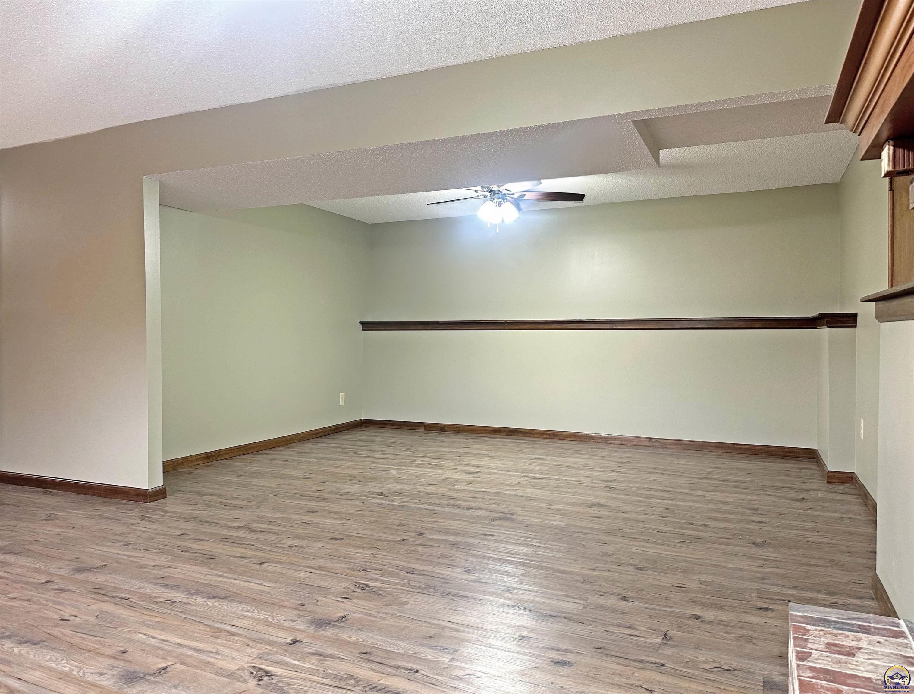 Wakarusa, Kansas 66546, United States, 4 Bedrooms Bedrooms, ,2 BathroomsBathrooms,Residential,Pending,85842