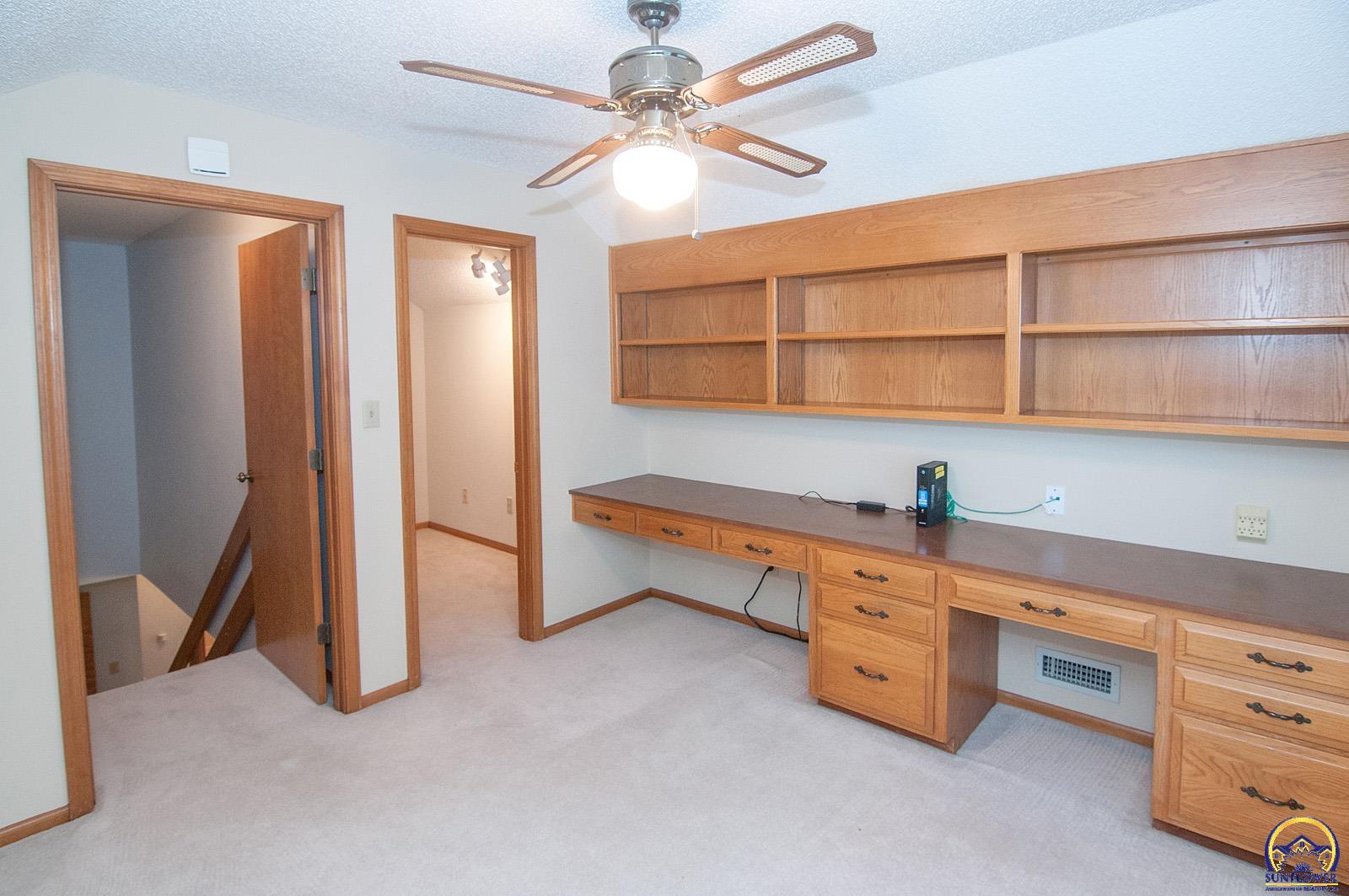 Topeka, Kansas 66605, United States, 3 Bedrooms Bedrooms, ,2 BathroomsBathrooms,Residential,Pending,131618