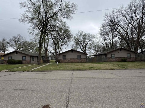 Photo of 12131215 Yuma St, Manhattan, KS 66502 (MLS # 243773)