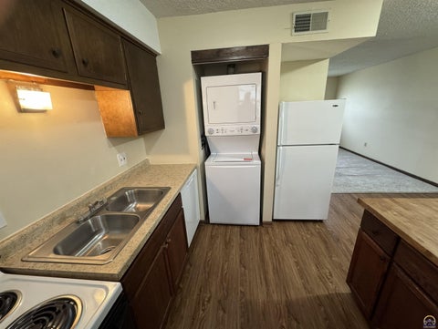 Tiny photo for 12131215 Yuma St, Manhattan, KS 66502 (MLS # 243773)