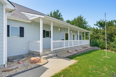 Tiny photo for 12211 SW 57th St, Topeka, KS 66610 (MLS # 246063)