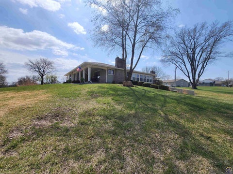 Tiny photo for 20 Lakeshore Dr, Emporia, KS 66801 (MLS # 243729)