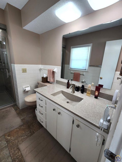 Tiny photo for 20 Lakeshore Dr, Emporia, KS 66801 (MLS # 243729)