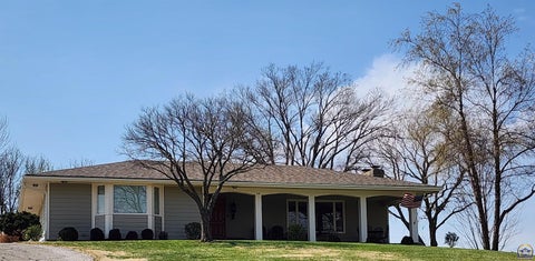 Tiny photo for 20 Lakeshore Dr, Emporia, KS 66801 (MLS # 243729)