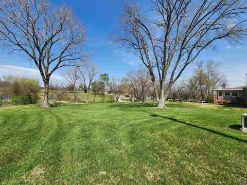Tiny photo for 20 Lakeshore Dr, Emporia, KS 66801 (MLS # 243729)