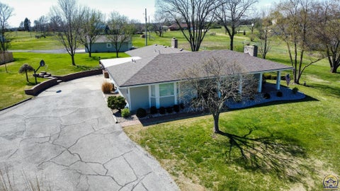 Tiny photo for 20 Lakeshore Dr, Emporia, KS 66801 (MLS # 243729)