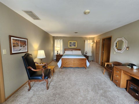 Tiny photo for 20 Lakeshore Dr, Emporia, KS 66801 (MLS # 243729)