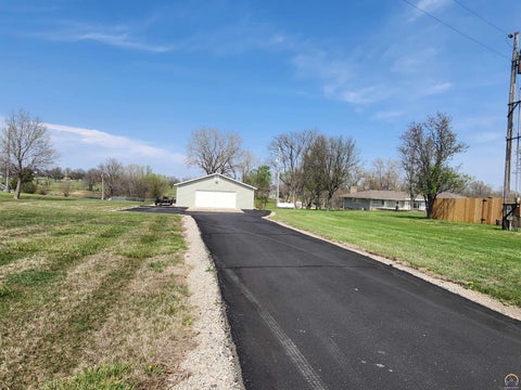 Tiny photo for 20 Lakeshore Dr, Emporia, KS 66801 (MLS # 243729)