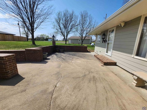 Tiny photo for 20 Lakeshore Dr, Emporia, KS 66801 (MLS # 243729)