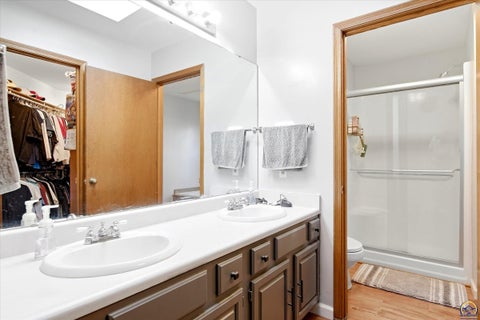 Tiny photo for 3336 SE Meadowview Dr, Topeka, KS 66605 (MLS # 246635)