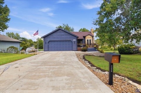 Tiny photo for 3336 SE Meadowview Dr, Topeka, KS 66605 (MLS # 246635)