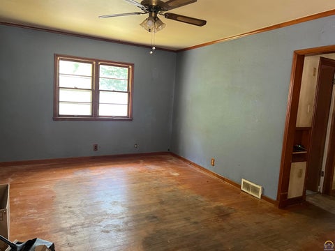 Tiny photo for 1838 SW Mission Ave, Topeka, KS 66604 (MLS # 246451)