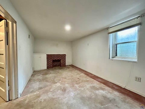 Tiny photo for 3119 SW 11th St, Topeka, KS 66604 (MLS # 246819)