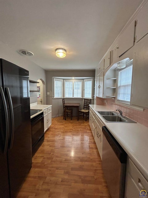 Tiny photo for 3119 SW 11th St, Topeka, KS 66604 (MLS # 246819)