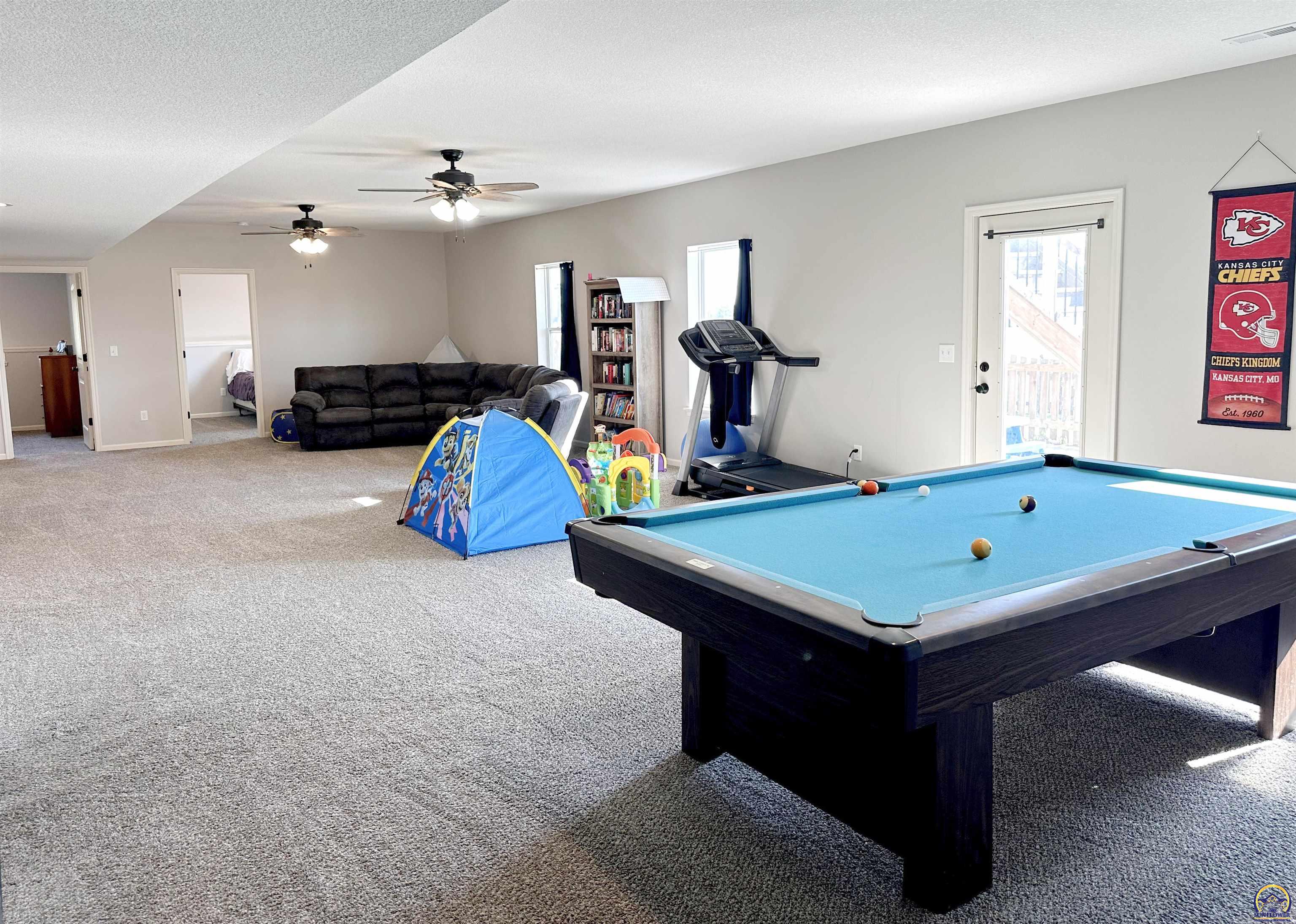 Linwood, Kansas 66052, United States, 5 Bedrooms Bedrooms, ,3 BathroomsBathrooms,Residential,Pending,62869