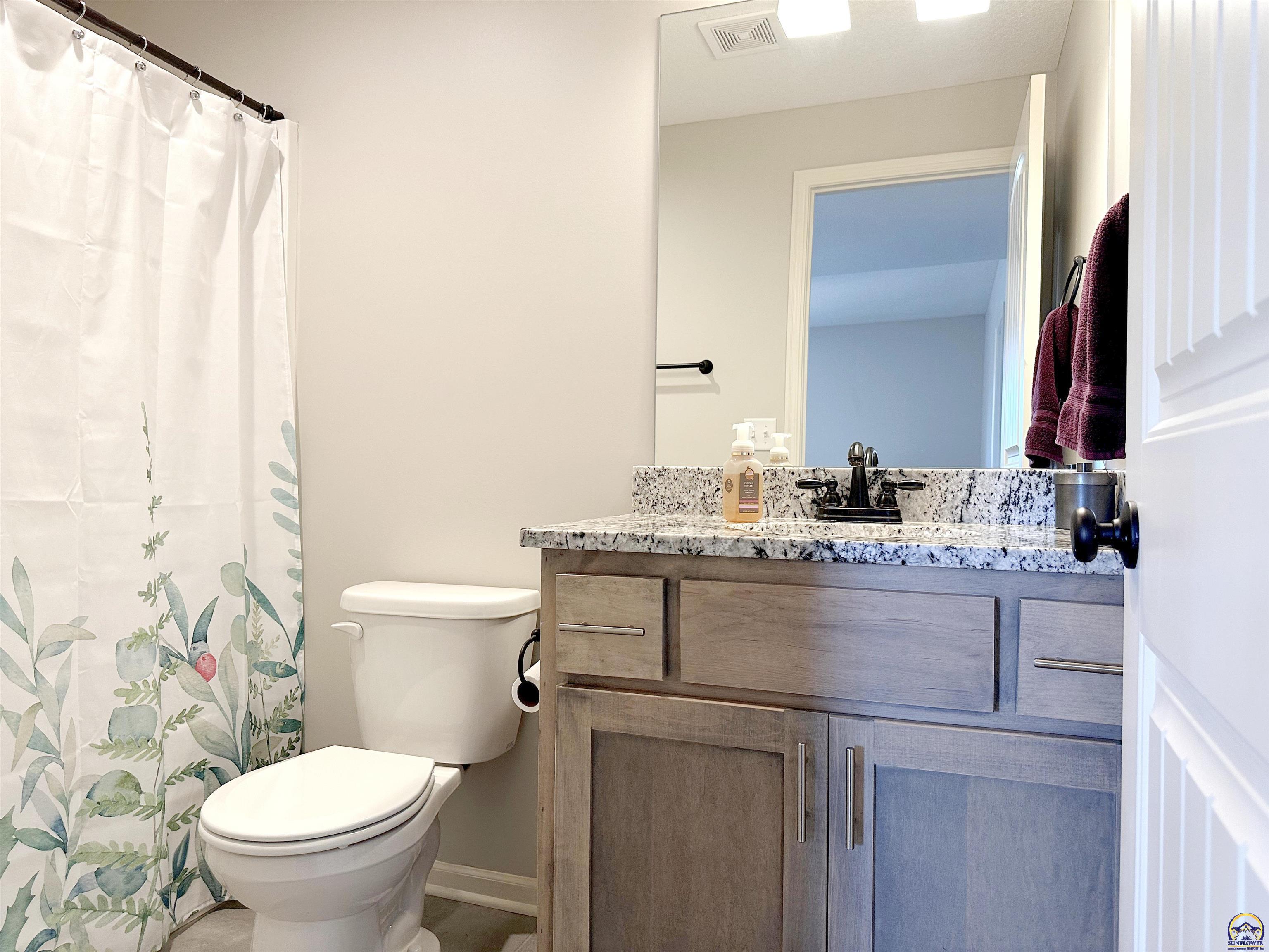 Linwood, Kansas 66052, United States, 5 Bedrooms Bedrooms, ,3 BathroomsBathrooms,Residential,Pending,62869