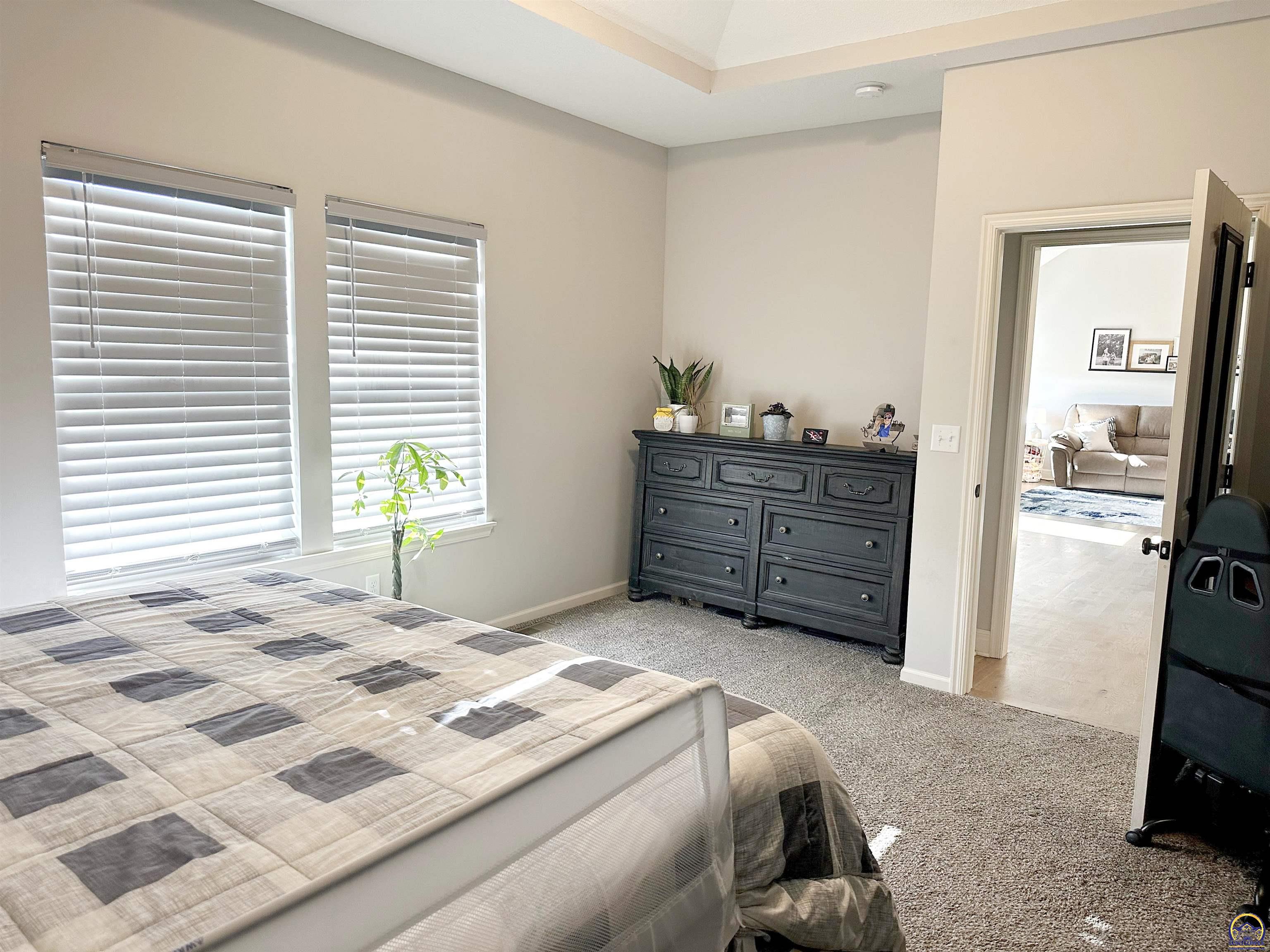 Linwood, Kansas 66052, United States, 5 Bedrooms Bedrooms, ,3 BathroomsBathrooms,Residential,Pending,62869