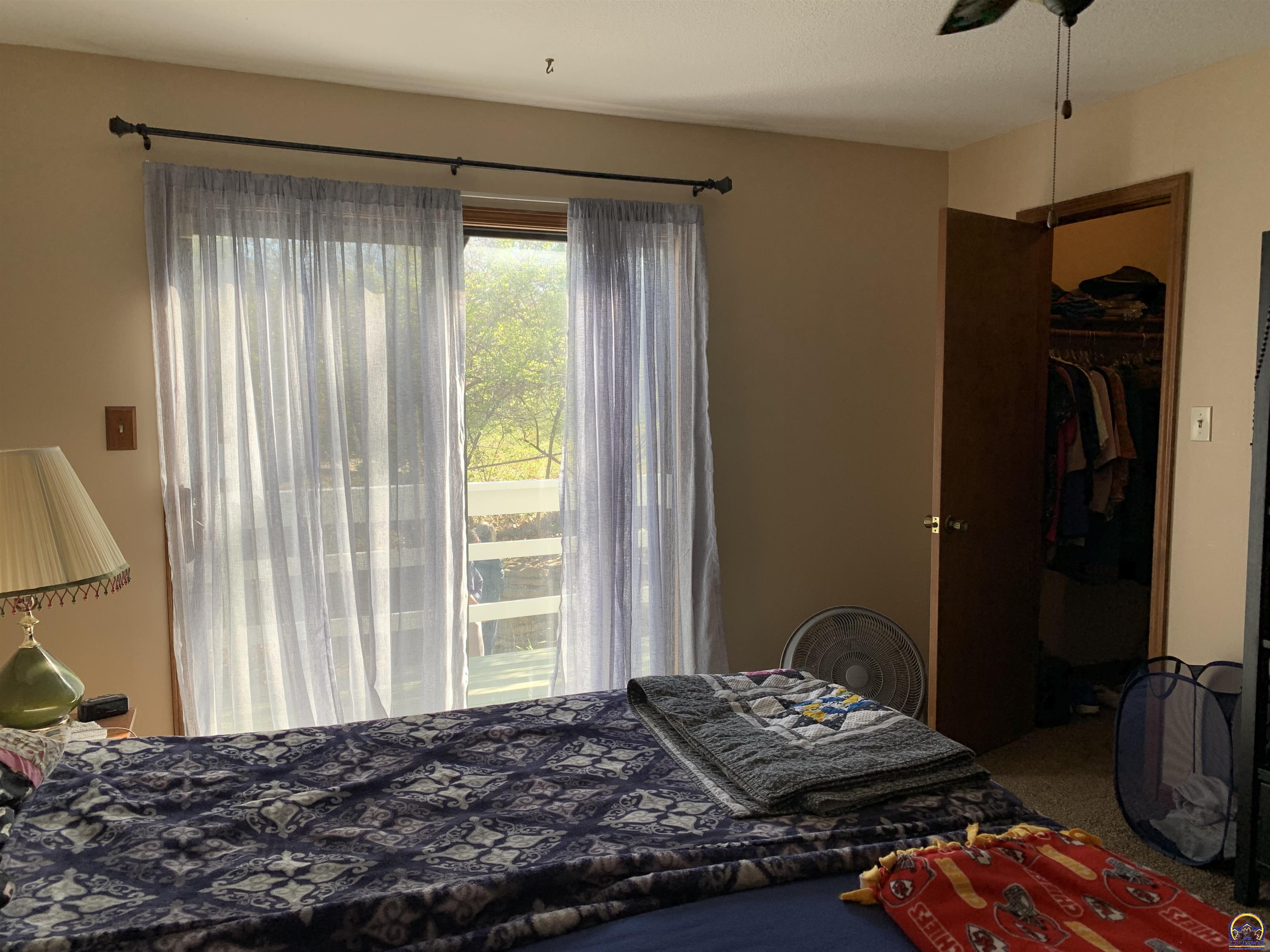 Topeka, Kansas 66614, United States, 2 Bedrooms Bedrooms, ,2 BathroomsBathrooms,Residential,Pending,62574