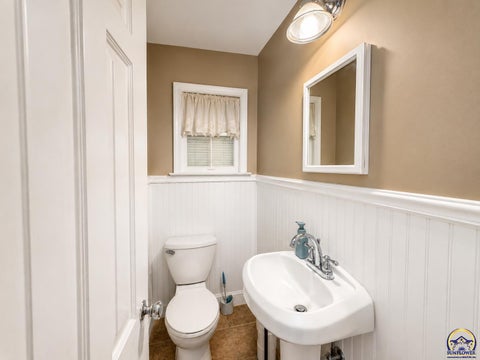 Tiny photo for 1811 SW Oakley Ave, Topeka, KS 66604 (MLS # 245856)