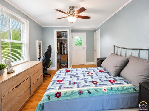 Tiny photo for 1811 SW Oakley Ave, Topeka, KS 66604 (MLS # 245856)