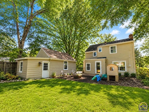 Tiny photo for 1811 SW Oakley Ave, Topeka, KS 66604 (MLS # 245856)
