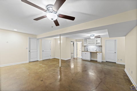 Tiny photo for 1701 Hammond Dr, Emporia, KS 66862 (MLS # 246617)