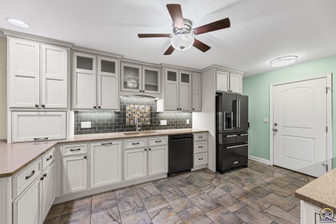 Tiny photo for 1701 Hammond Dr, Emporia, KS 66862 (MLS # 246617)