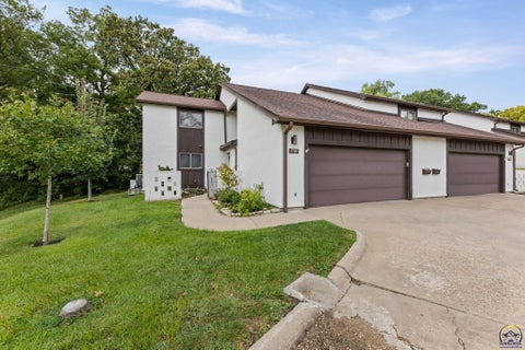 Tiny photo for 1701 Hammond Dr, Emporia, KS 66862 (MLS # 246617)