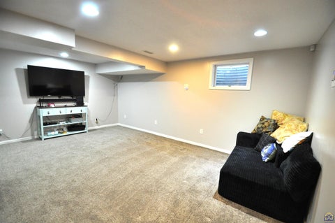 Tiny photo for 6601 SW Hamptonshire Ln, Topeka, KS 66614 (MLS # 246794)