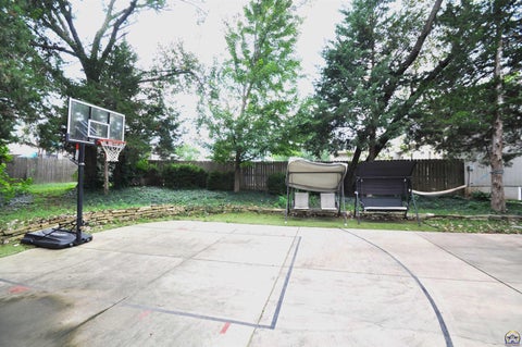 Tiny photo for 6601 SW Hamptonshire Ln, Topeka, KS 66614 (MLS # 246794)