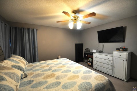 Tiny photo for 6601 SW Hamptonshire Ln, Topeka, KS 66614 (MLS # 246794)