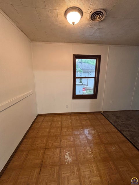 Tiny photo for 2133 SE Ohio Ave, Topeka, KS 66605 (MLS # 244707)