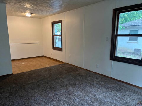 Tiny photo for 2133 SE Ohio Ave, Topeka, KS 66605 (MLS # 244707)