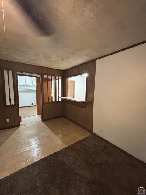 Tiny photo for 2133 SE Ohio Ave, Topeka, KS 66605 (MLS # 244707)