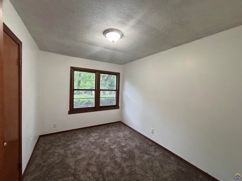 Tiny photo for 2133 SE Ohio Ave, Topeka, KS 66605 (MLS # 244707)
