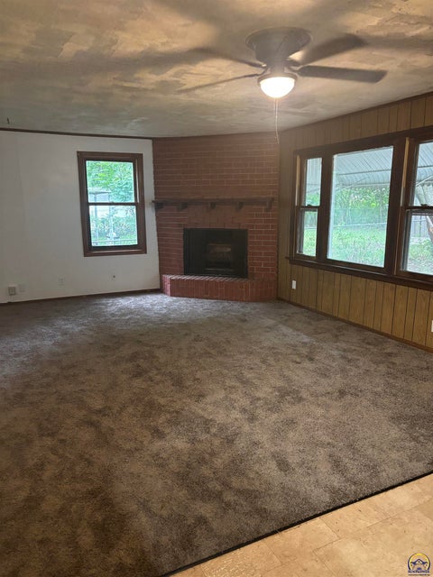 Tiny photo for 2133 SE Ohio Ave, Topeka, KS 66605 (MLS # 244707)