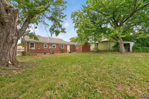 Tiny photo for 3104 SE Colorado Ave, Topeka, KS 66605 (MLS # 246786)