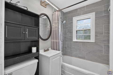Tiny photo for 3104 SE Colorado Ave, Topeka, KS 66605 (MLS # 246786)