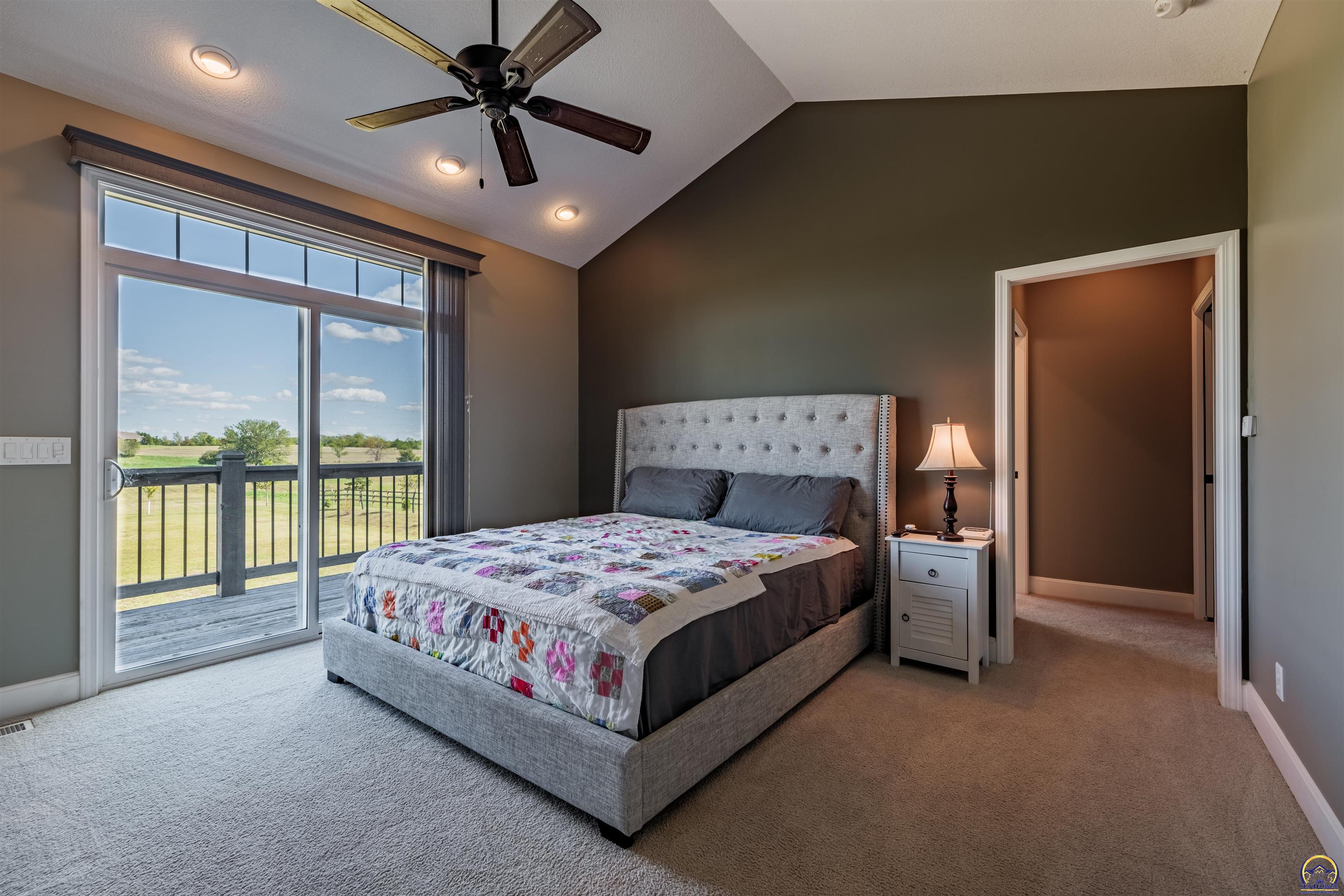 Berryton, Kansas 66409, United States, 2 Bedrooms Bedrooms, ,3 BathroomsBathrooms,Residential,Pending,41791