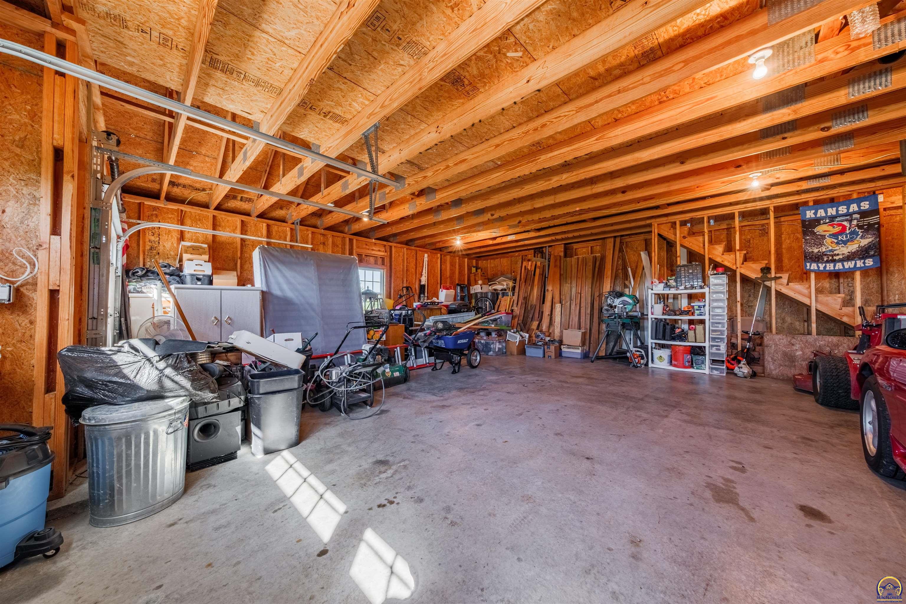 Berryton, Kansas 66409, United States, 2 Bedrooms Bedrooms, ,3 BathroomsBathrooms,Residential,Pending,41791