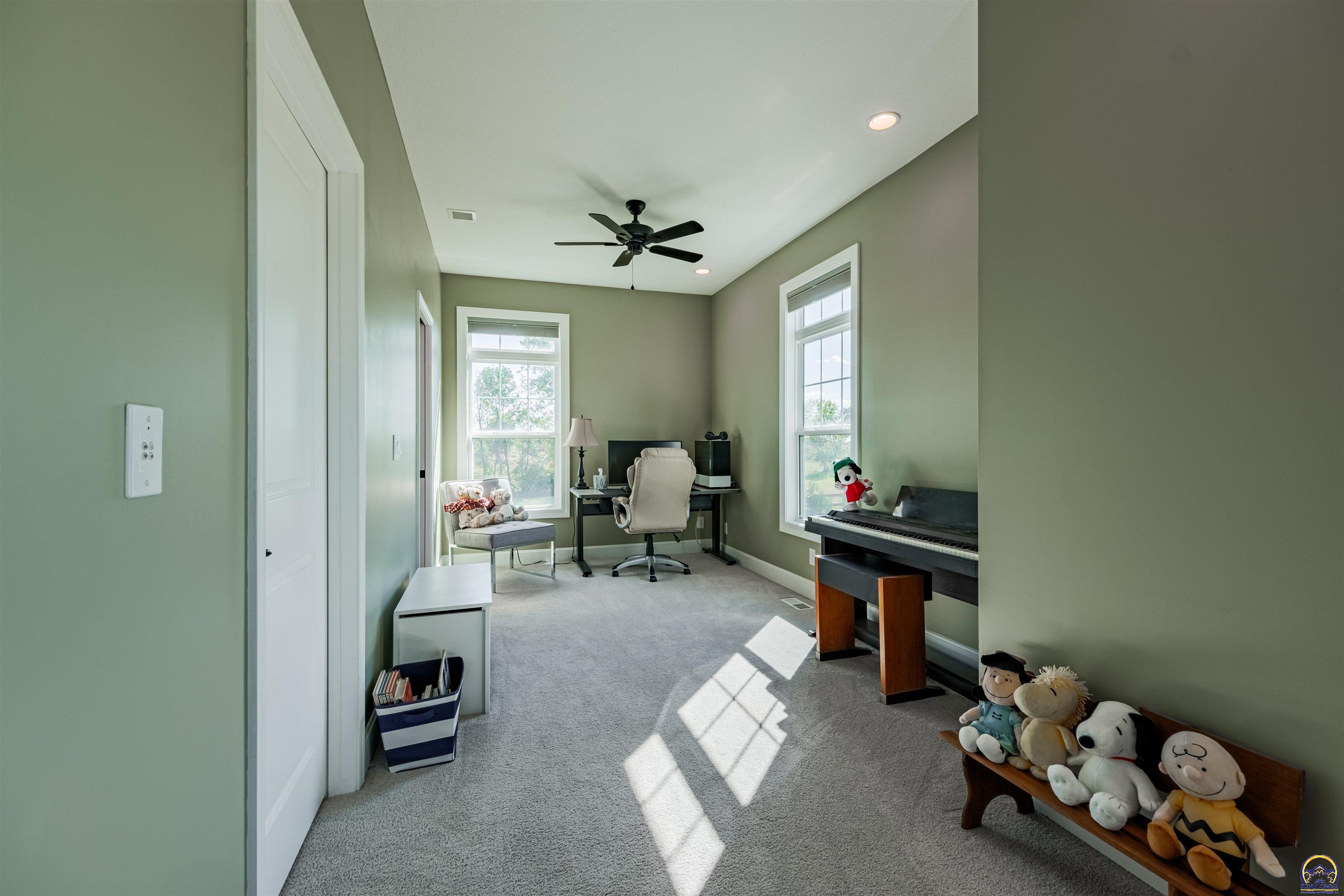 Berryton, Kansas 66409, United States, 2 Bedrooms Bedrooms, ,3 BathroomsBathrooms,Residential,Pending,41791