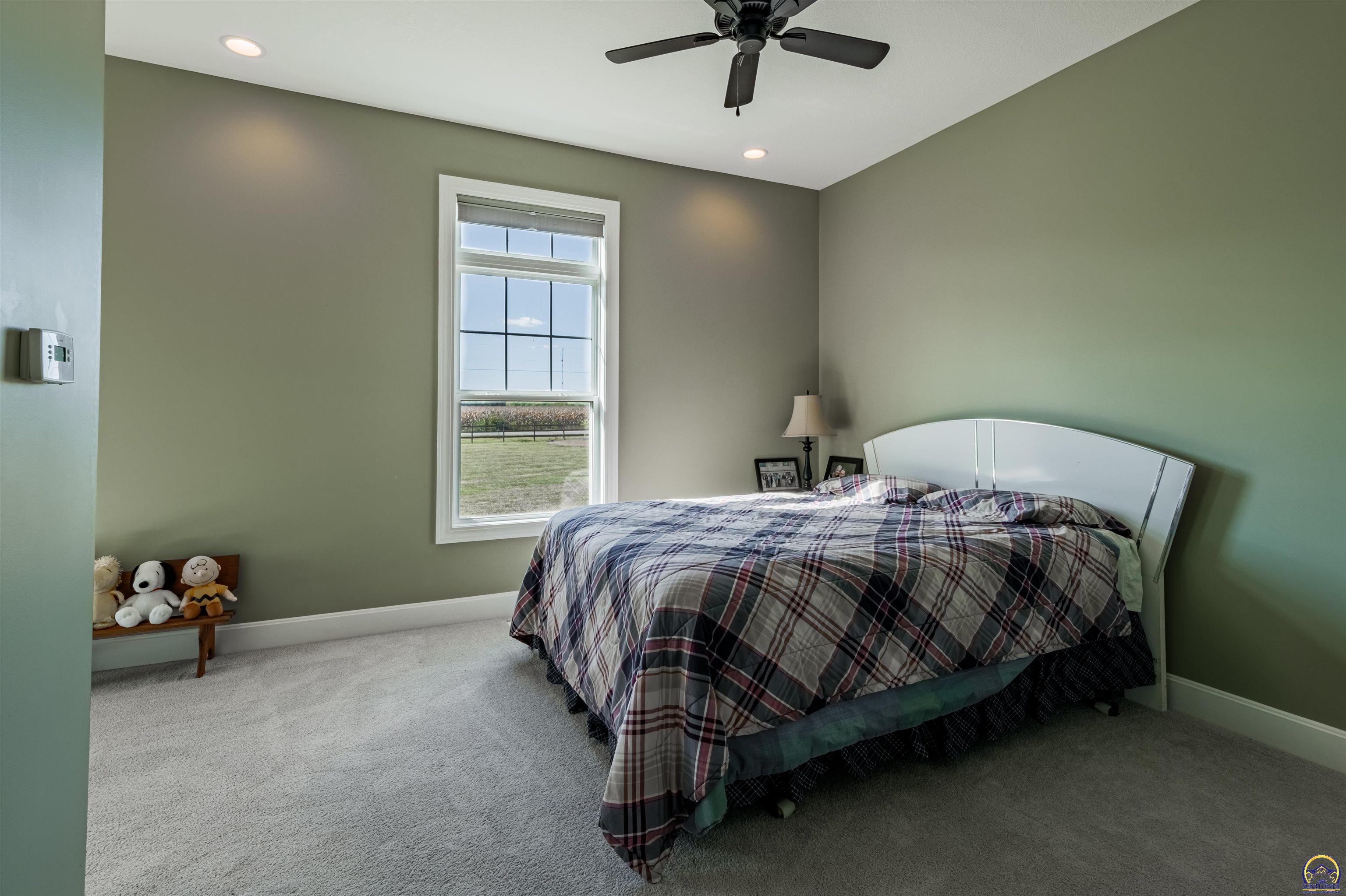 Berryton, Kansas 66409, United States, 2 Bedrooms Bedrooms, ,3 BathroomsBathrooms,Residential,Pending,41791