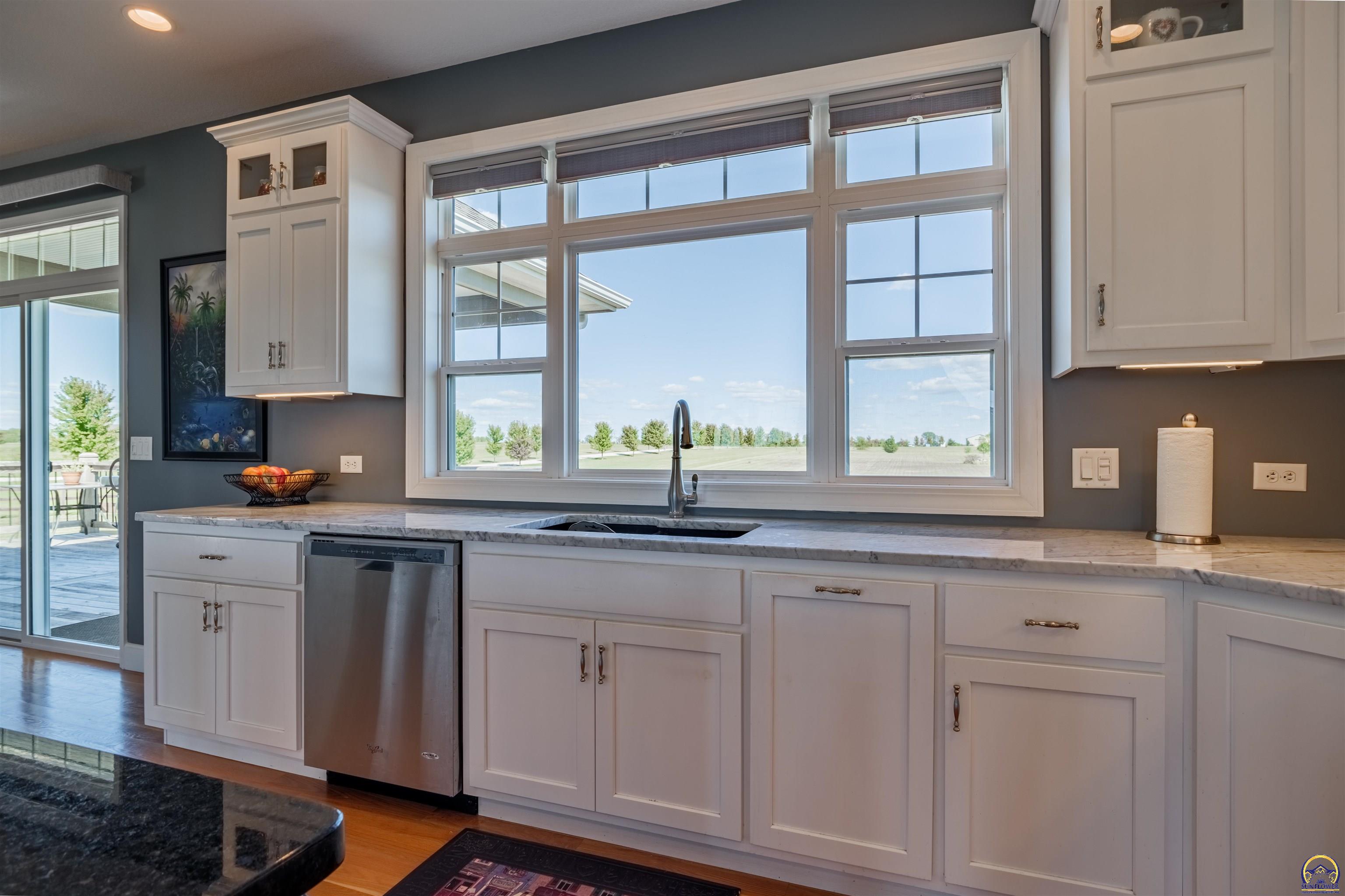 Berryton, Kansas 66409, United States, 2 Bedrooms Bedrooms, ,3 BathroomsBathrooms,Residential,Pending,41791