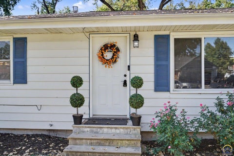 Tiny photo for 303 NE Mimosa Ln, Topeka, KS 66617 (MLS # 246424)