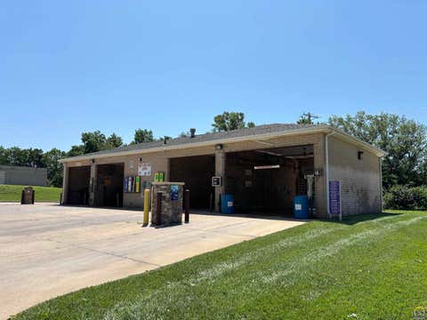 Photo of 515 SE 37th St, Topeka, KS 66605 (MLS # 244957)