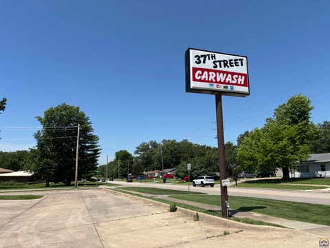 Tiny photo for 515 SE 37th St, Topeka, KS 66605 (MLS # 244957)